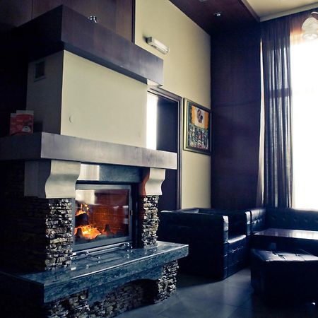 Romantique Veles Hotel מראה חיצוני תמונה