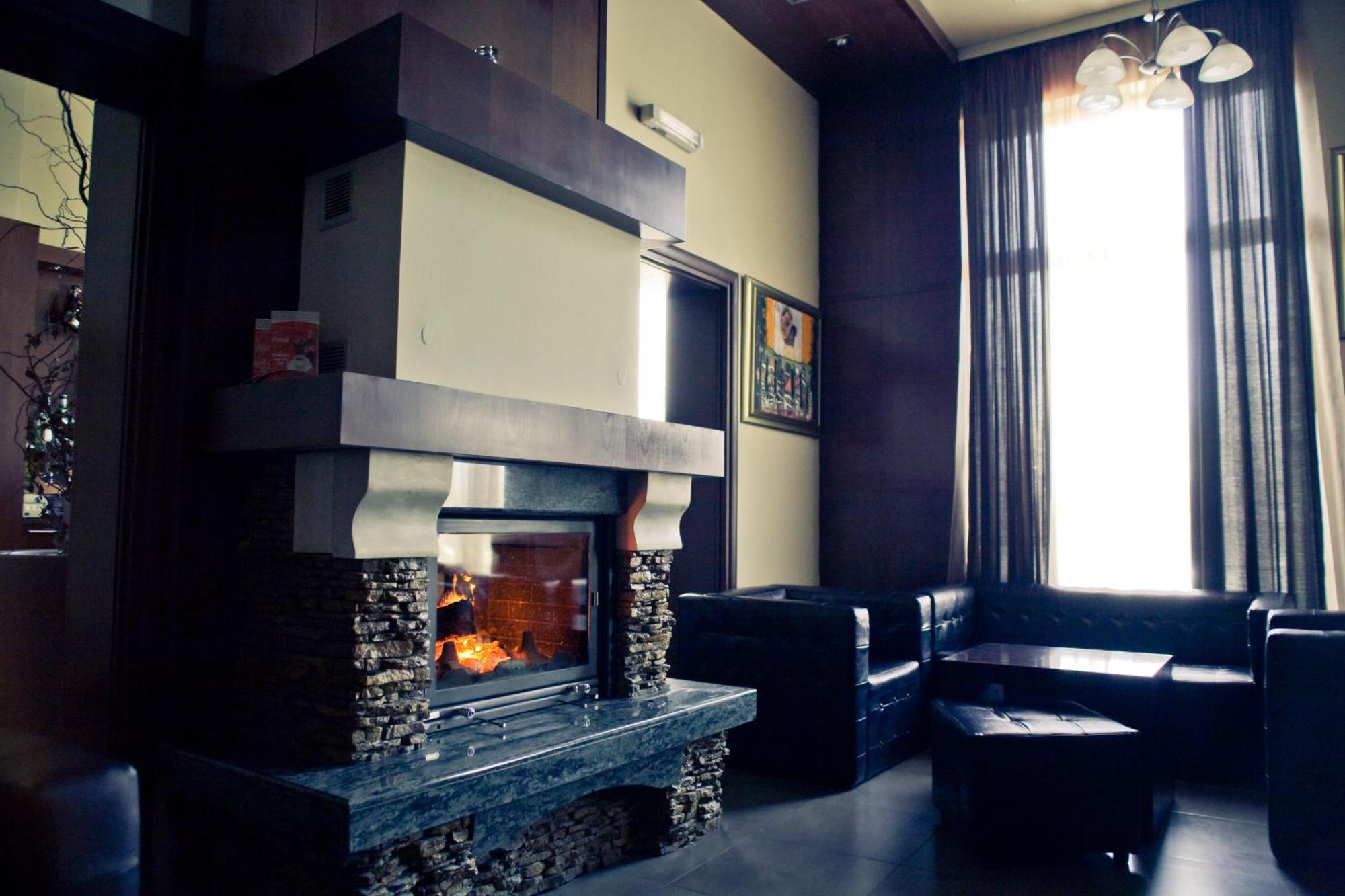 Romantique Veles Hotel מראה חיצוני תמונה