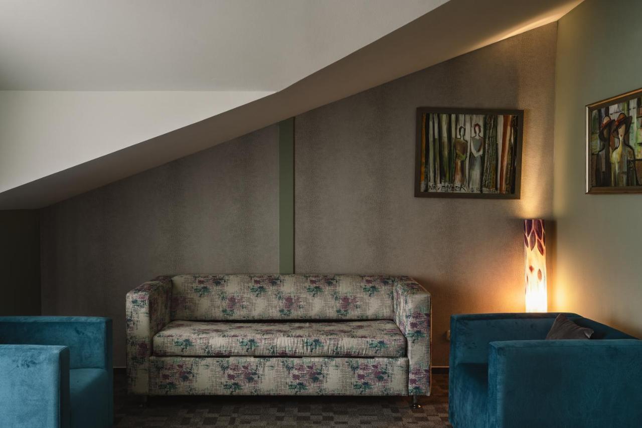 Romantique Veles Hotel מראה חיצוני תמונה