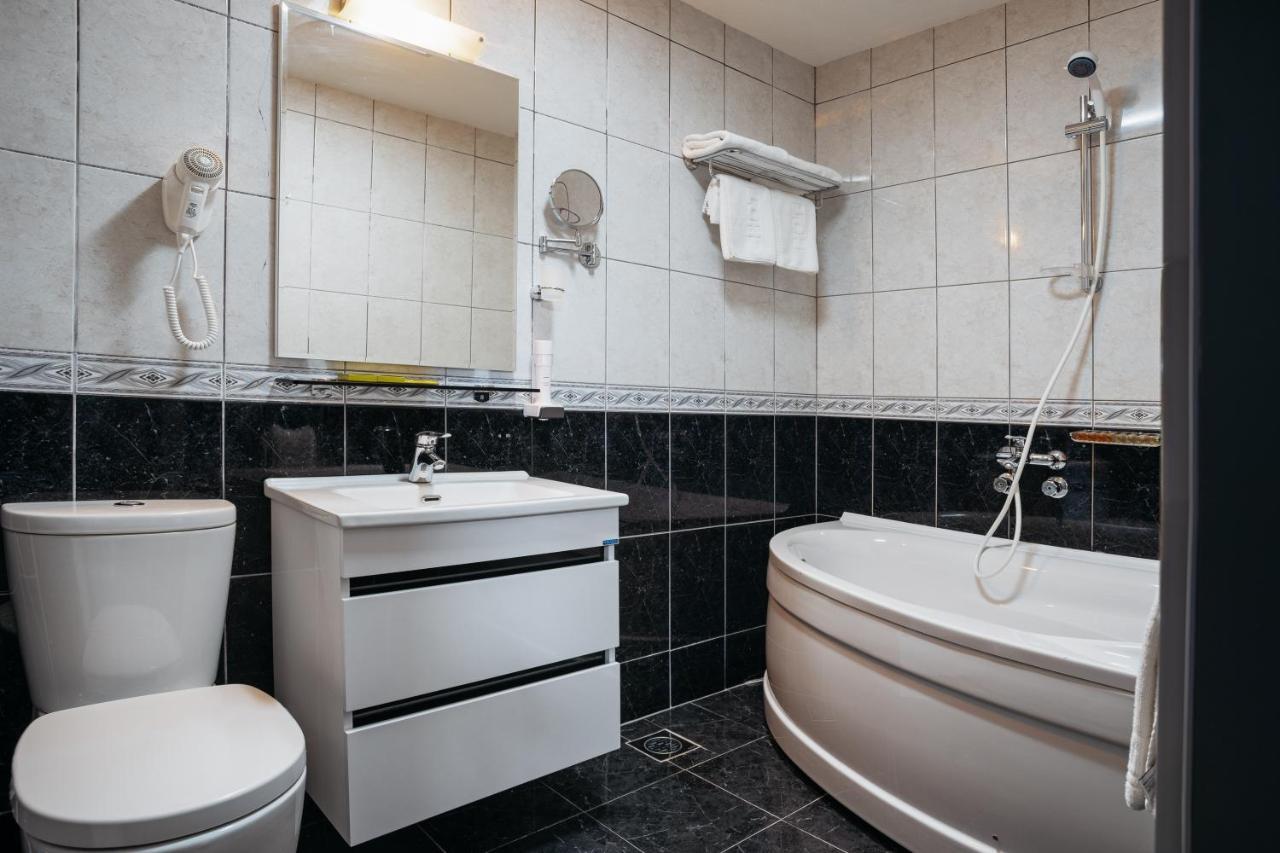 Romantique Veles Hotel מראה חיצוני תמונה