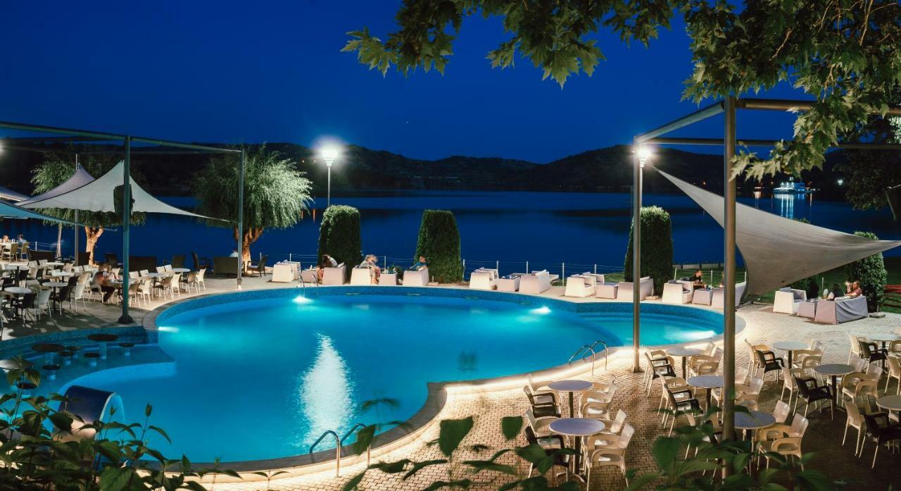 Romantique Veles Hotel מראה חיצוני תמונה